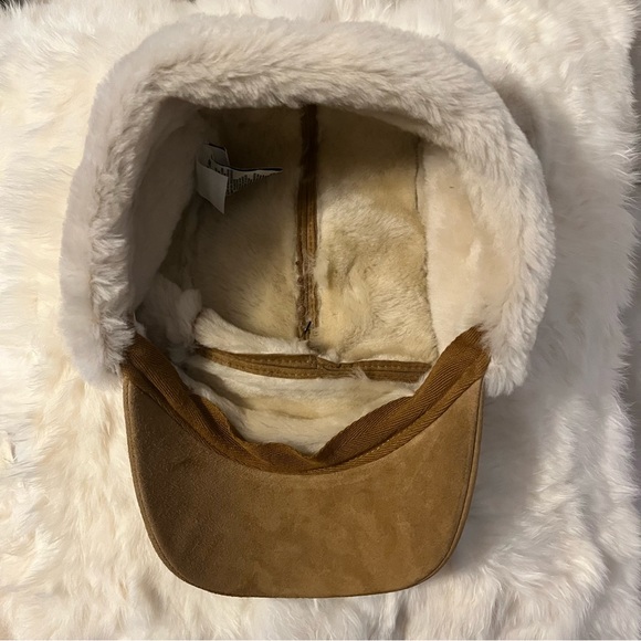UGG Sheepskin Trapper Hat - Chestnut - Unisex - Picture 6 of 11